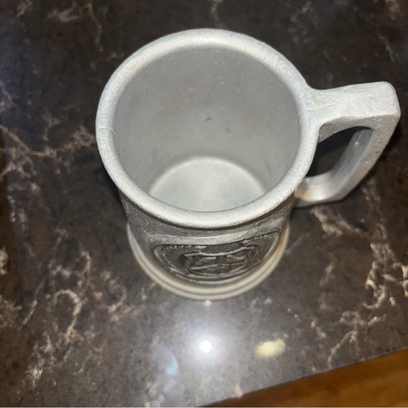 Germany Tankard  Beer Stein Medieval Raised  Heraldic Crest Pewter 5”H - Picture 7 of 7